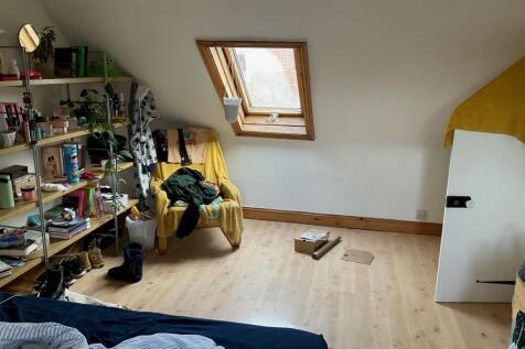 Bedroom 2 (a).jpg