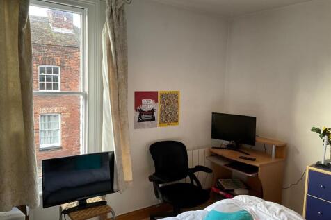 Bedroom 1 (a).jpg