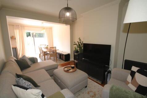 Living Room b.JPG