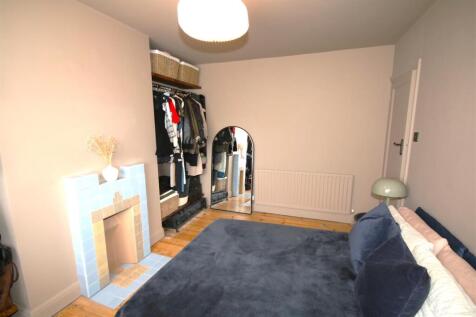 Bedroom 2c.JPG
