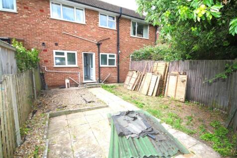 Rear Garden b.JPG