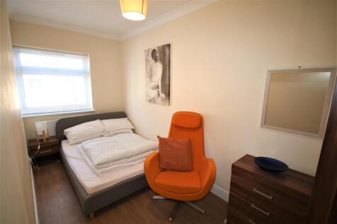 Bedroom a.JPG