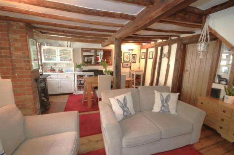 Living Area d.JPG