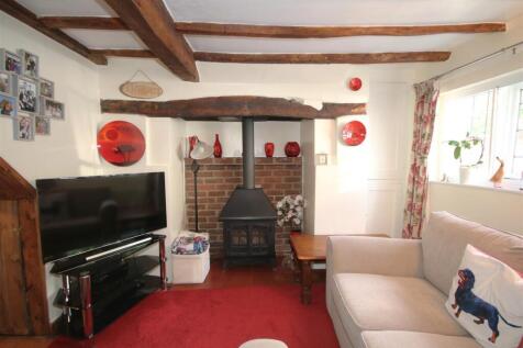 Living Area g.JPG