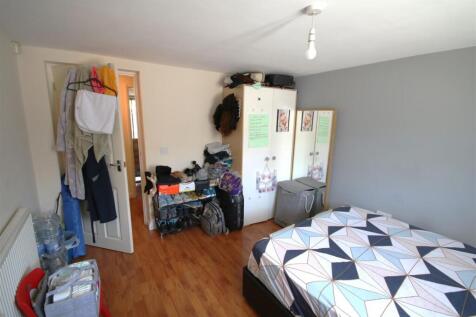 Bedroom 1b.JPG