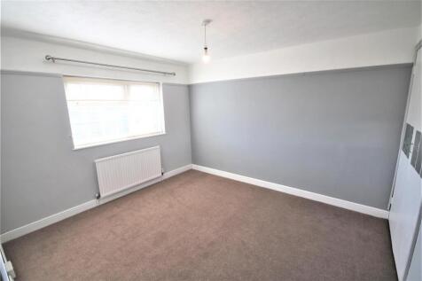 Bedroom 1b.JPG