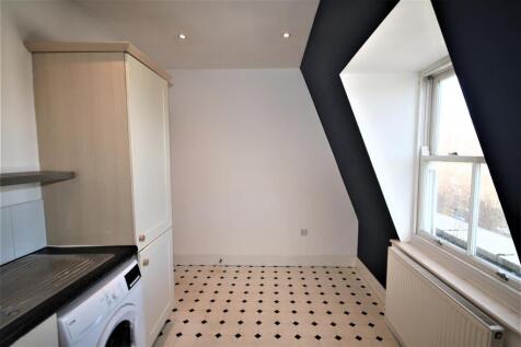 Kitchen e.JPG
