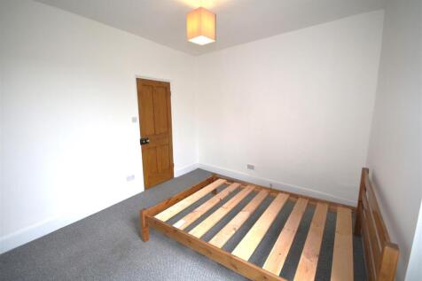 Bedroom 2b.JPG