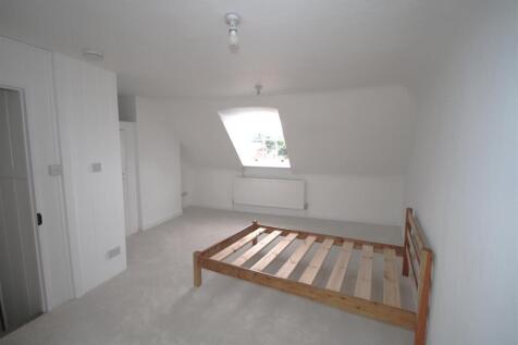 Bedroom 3b.JPG