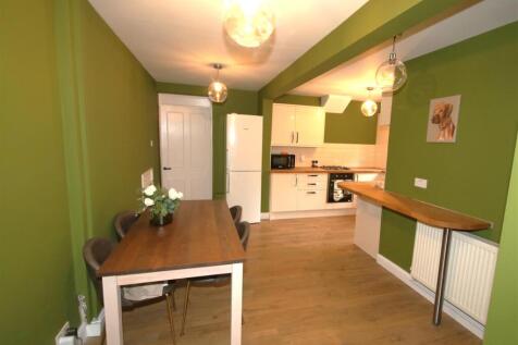 Dining Area b.JPG
