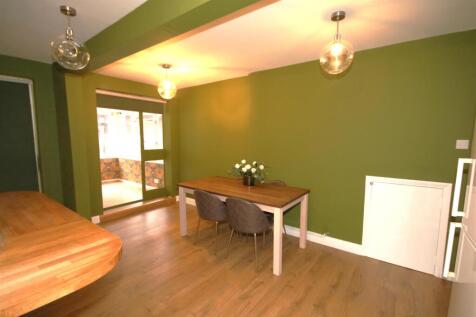 Dining Area c.JPG