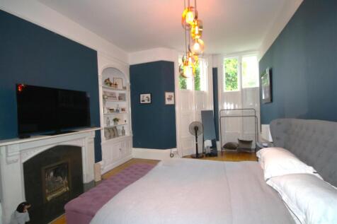 Bedroom 1b.JPG