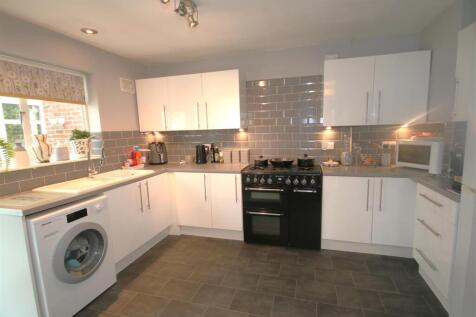 Kitchen a.JPG