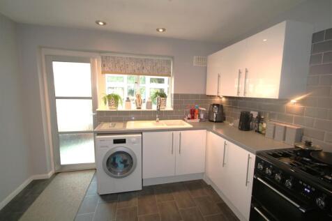 Kitchen b.JPG