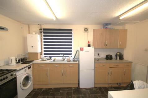 Kitchen b.JPG
