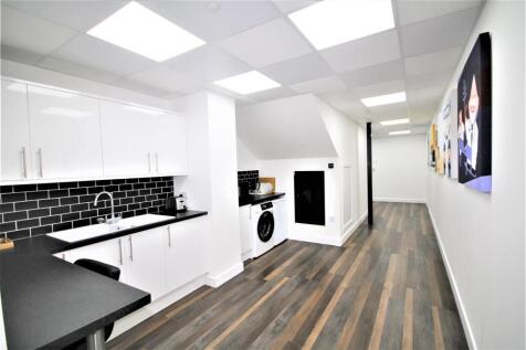Kitchen c.JPG