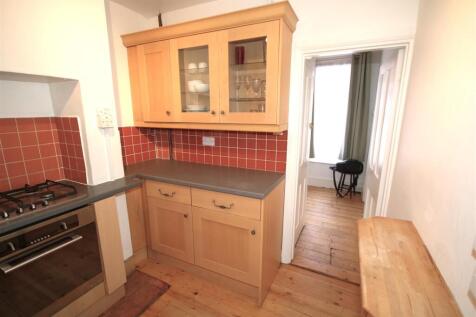 Kitchen c.JPG