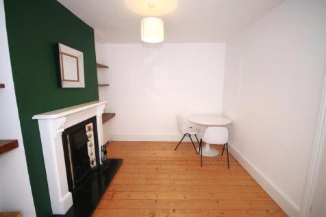 Living Room B.JPG