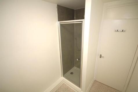 Shower Room b.JPG