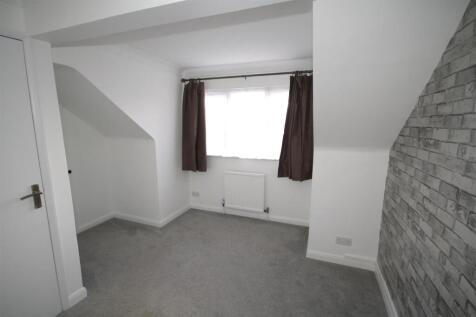Bedroom 3a.JPG