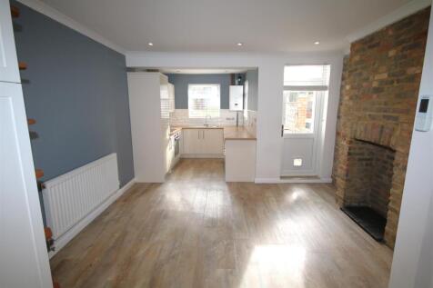 Dining Room a.JPG