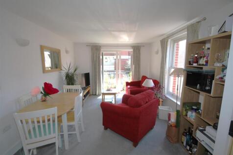 Living Room a.JPG
