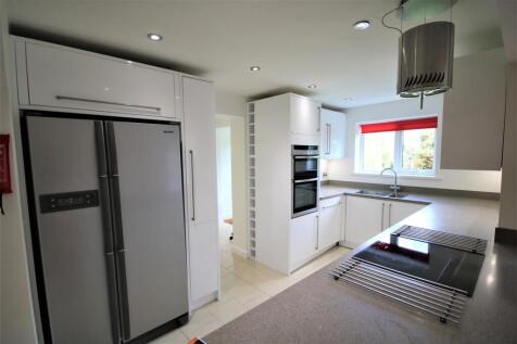 Kitchen b.JPG