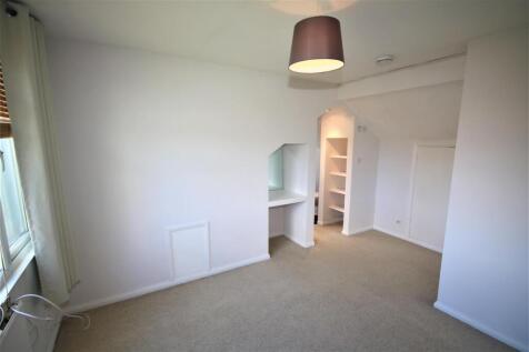 Master Bedroom b.JPG
