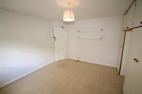 Bedroom 1b.JPG
