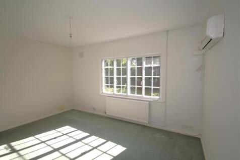 Bedroom1a.JPG