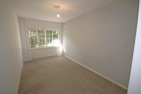 Bedroom 3a.JPG