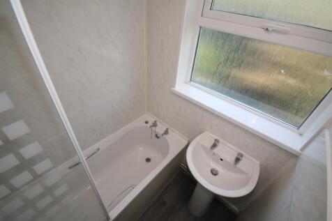 Bathroom.JPG
