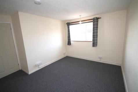 Bedroom 1b.JPG