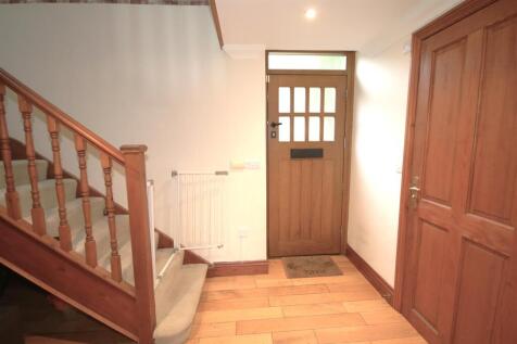 Hall b.JPG