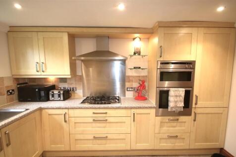 Kitchen b.JPG