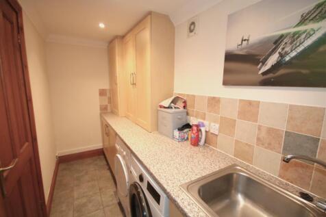 Utility Room a.JPG