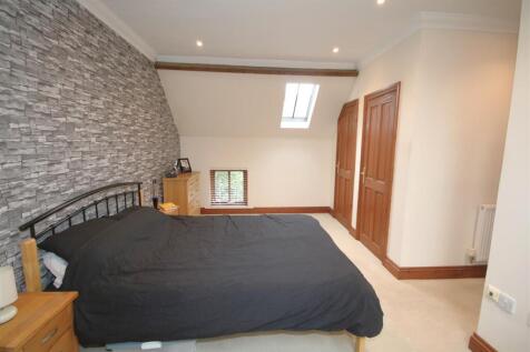Bedroom 1c.JPG