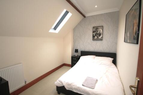 Bedroom 3a.JPG