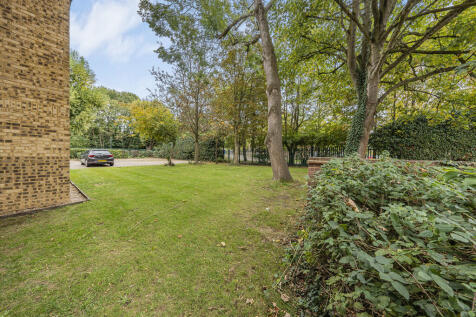 Photo Oct 07 2025...