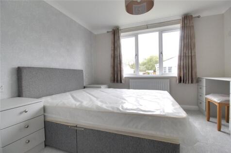 Bedroom 1 Photo 2