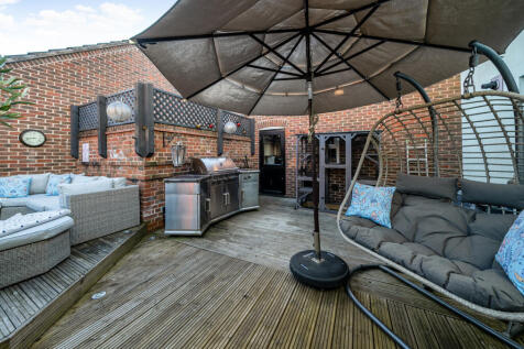 Rear Decking Area