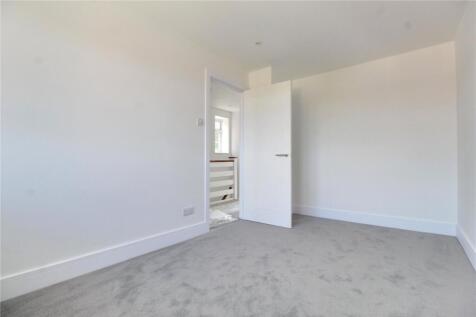 Bedroom 1 Photo 2