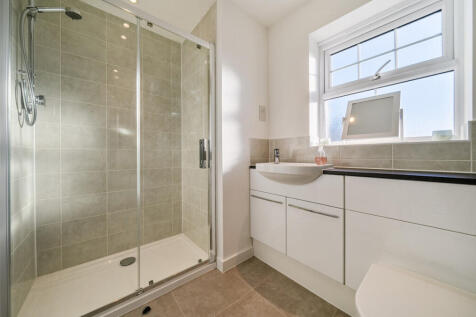 1384794-6-6926dbe...