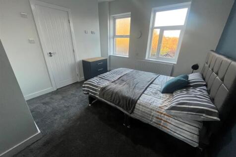 Bedroom 9.jpg