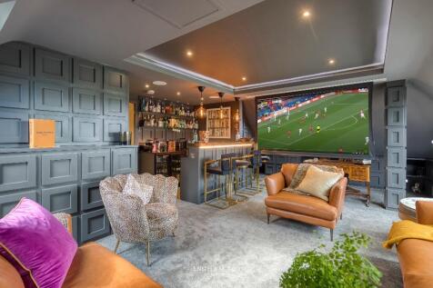 Cinemal Bar Room