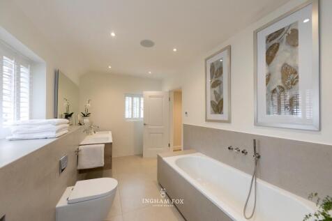 Bedroom 1ensuite