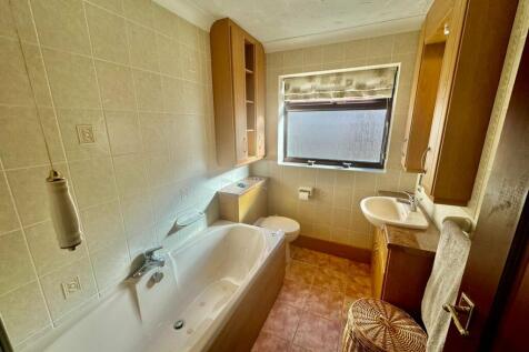 Annex - Bathroom