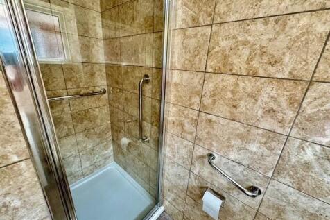 Main Btahroom
