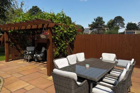 Seating &amp; BBQ