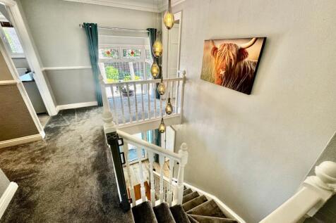 Main Staircase 